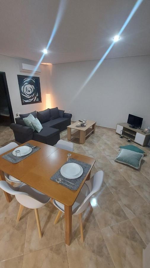 Vanas Apartment Artemida  Luaran gambar